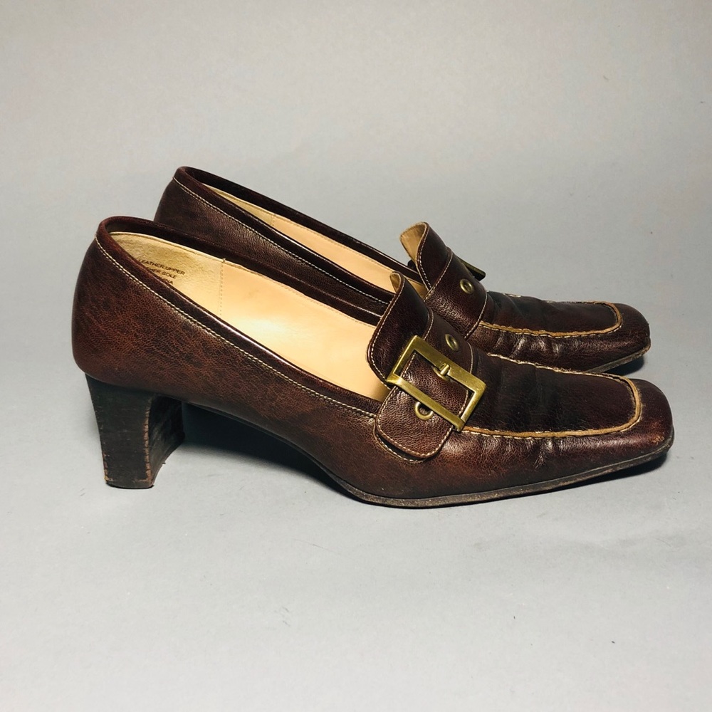 Joan & David Brown Pump